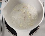 Foto langkah ke 2 dari resep Mpasi Nasi Telur [Cepat dan Mudah].