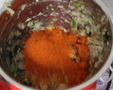 முருங்கைக்கீரை குழம்பு ரெசிபி ஸ்டேப் 2 புகைப்படம்