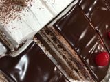 قطع كيك الشوكولاتة