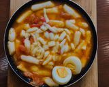 Hình bước làm 3 của món Tokboki (bánh gạo hàn)