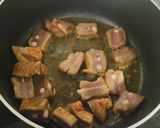 Foto del paso 2 de la receta: Patatas Guisadas con Costilla en Adobo