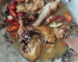 Foto langkah ke 4 dari resep Ayam Kecap Bawang Bombay.