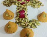 A picture of step 4 of Kesar Pistachio Mawa Modak.