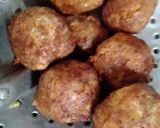 Foto langkah ke 5 dari resep Semur Bola Bola Daging Isi Telpuy.
