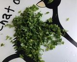 Une image de l'étape 2 de Feuille de chêne aux pignons persil et feta sauce curry.