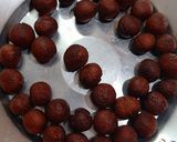 A picture of step 5 of Mini Gulab Jamuns.