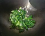 Foto langkah ke 1 dari resep Sup oyong tahu jamur.