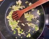 Foto del paso 7 de la receta: Rollitos primavera, arroz tres delicias y salsa agridulce. 🐉 🥢🥡🍜