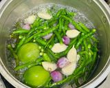 Foto langkah ke 2 dari resep Oseng Jengkol Cabe Ijo.