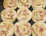 Foto del paso 9 de la receta: 🍕🥓 Pizza rolls 🍥 de panceta y muzzarella 🥓🍕 con salsa picante