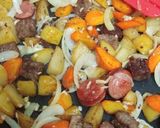 Foto langkah ke 2 dari resep Saikoro Beef Japanese Curry.