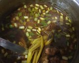 Foto langkah ke 4 dari resep Rawon daging.