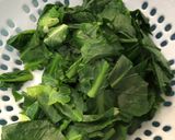Foto langkah ke 1 dari resep Sayur daun singkong campur cuciwis bersantan bertabur teri medan.