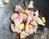 รูปขั้นตอนการทำที่ 1 ของ อกไก่ผัดขิง​ เกือบคลีน