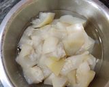 A picture of step 1 of Lauki red amaranth dry sabzi.