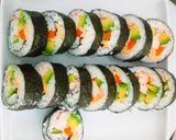 Foto langkah ke 8 dari resep Shushi sederhana ala mamah azizah.