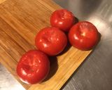 Une image de l'étape 6 de Diots du Jura fumés à la compotée de tomates, ail, oignon et origan.