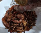 Foto langkah ke 8 dari resep Udang Bawang Goreng Sambal Embe.