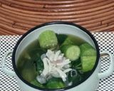 Foto langkah ke 1 dari resep Bening Daun Ubi Mix Timun.