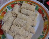 Foto langkah ke 3 dari resep Risol isi Ayam Kentang.
