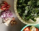 Foto langkah ke 1 dari resep 02. Sayur bayam / sayur bening.