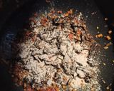 Foto del paso 3 de la receta: Salsa con hongos de pino