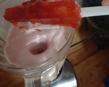 Foto del paso 3 de la receta: Nieve 🍨 de fresa🍓 3 ingredientes