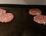 Foto del paso 2 de la receta: Hamburguesa casera a la chapa