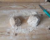 Részben teljes kiőrlésű magvas kifli recept fázis 2 fotója