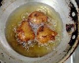 A picture of step 5 of Banana Fritters in Jaggery Syrup.