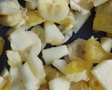 A picture of step 2 of Fruity Custard Delight.