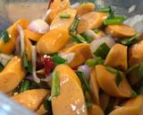 ยำไส้กรอก วิธีทำสูตร 4 รูป