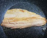 Foto del paso 3 de la receta: Trucha asalmonada a la plancha