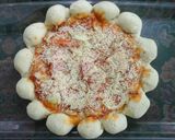 Foto langkah ke 8 dari resep Pizza anti gagal tanpa telur.