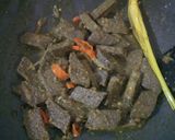 Foto langkah ke 5 dari resep Oseng Dage Pedes Bumbu Kuning.