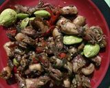 Foto langkah ke 4 dari resep Tumis cumi asin petai.