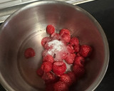 Foto del paso 5 de la receta: Panna cotta de vainilla con coulis de frambuesas