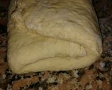 Foto del paso 2 de la receta: Medialunas de manteca