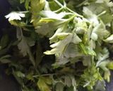 Foto del paso 1 de la receta: Ajo y perejil para conservar en la heladera