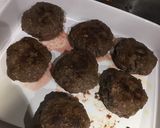 A picture of step 3 of P-lo's Salisbury Steak and Gravy.
