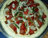 Foto langkah ke 9 dari resep Pizza dengan toping sosis.