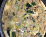Foto del paso 6 de la receta: Tortilla de calabacín y champiñones para chuparse los dedos