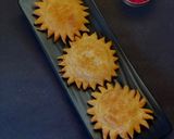 A picture of step 8 of Baked Padma Luchi.