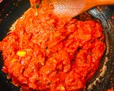 A picture of step 4 of Spicy chilli vorta.