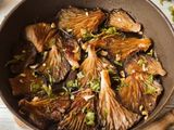 Setas Shiitake caramelizadas en salsa de soja