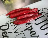 Une image de l'étape 8 de Aubergines chinoises, poivron vert et piments rouges marinés grillés à la plancha.