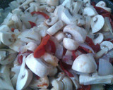Foto del paso 1 de la receta: Churrasco sobre lecho de champiñones y salsa de su mismo jugo