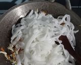 Foto langkah ke 5 dari resep Kwetiau Basah Masak Simple.