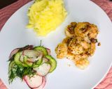 A picture of step 4 of Garlicky Prawns 🍤.
