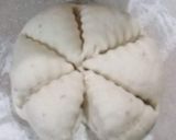 A picture of step 2 of Chicken buns.
